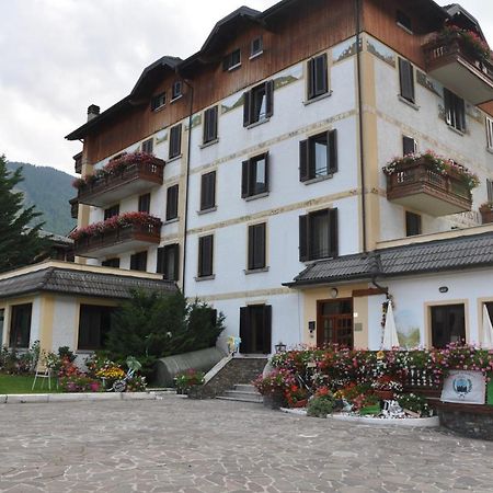 Hotel Posta Aprica Exteriör bild